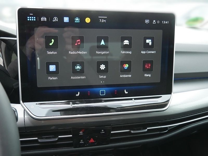 Gebraucht VW Golf VIII Sound 150 PS (110 kW) 2024 Grau Limousine