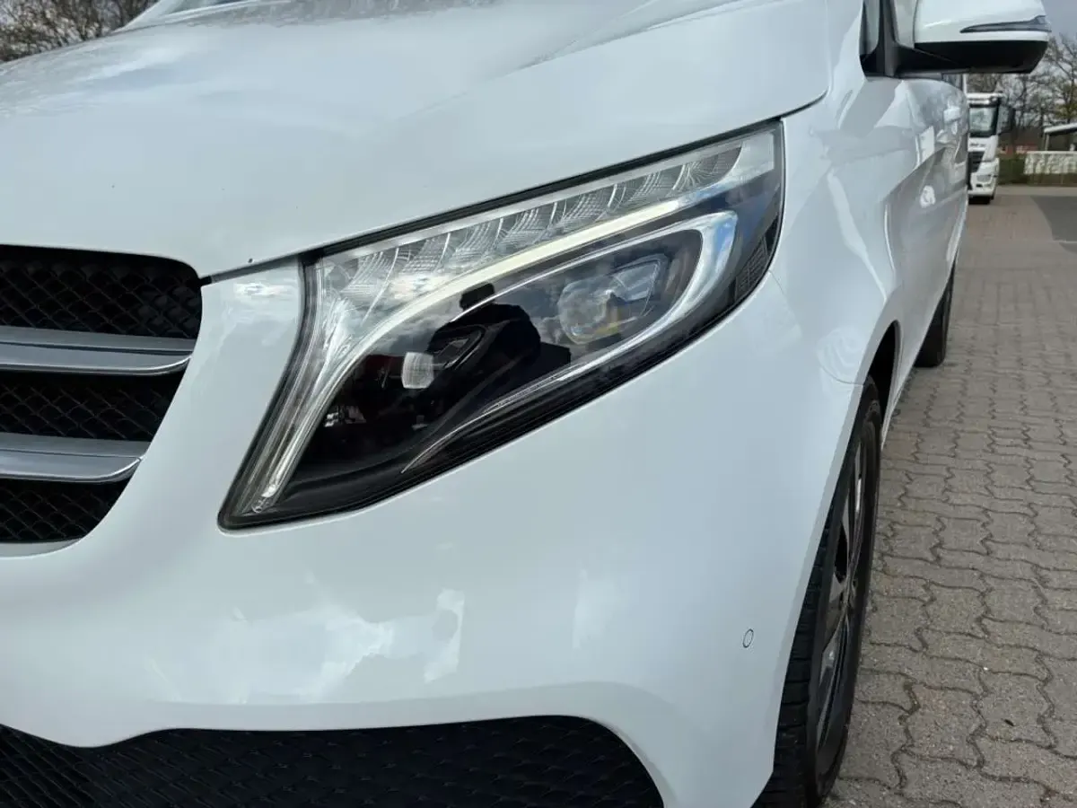 Second-hand Mercedes V300 Marco Polo 237 CP (174 kW) 2021 Alb Monovolum