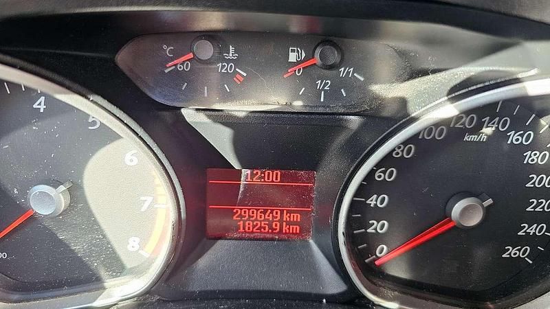 Grau Gebraucht 2007 Ford Galaxy Van / Kleinbus | 1.500 € (Guter Preis) - Bild 1/4