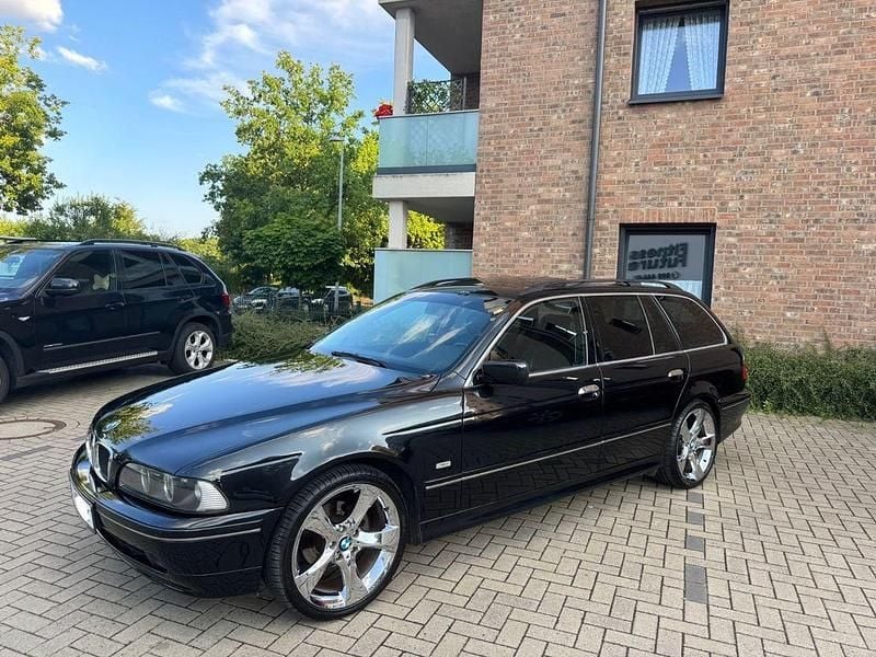 Schwarz Gebraucht 2004 BMW 525 Exclusive Kombi | 12.950 € - Bild 1/4