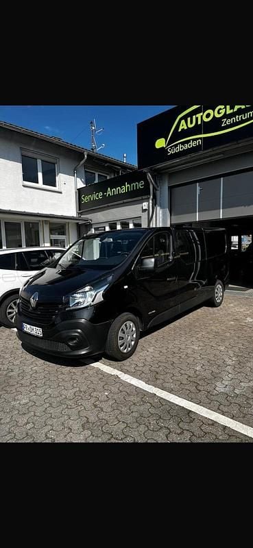 Gebraucht Renault Traffic 140 PS (102 kW) 2015 Schwarz Van / Kleinbus