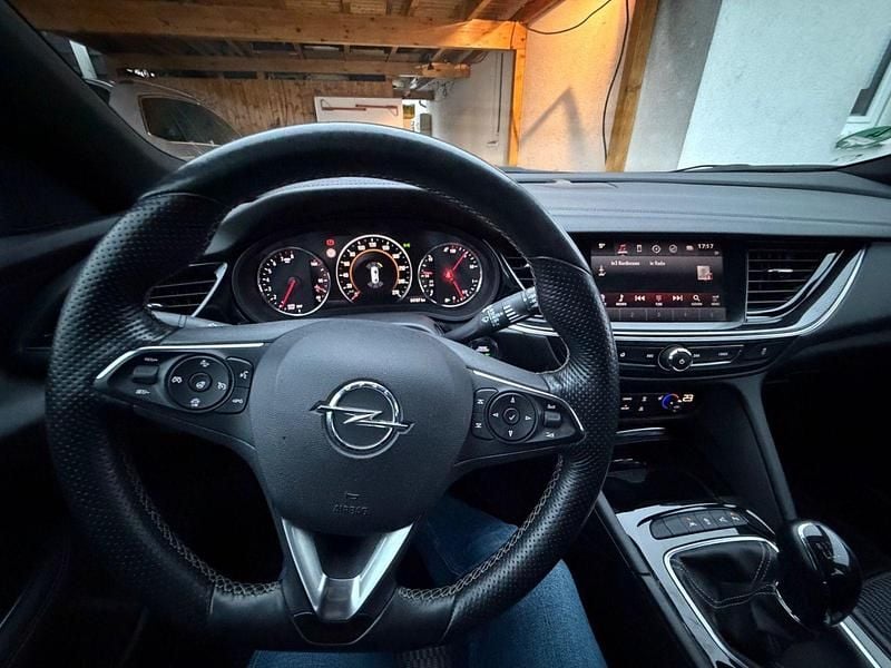 Gebraucht Opel Insignia Innovation 165 PS (121 kW) 2017 Blau Kombi