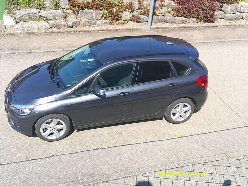 Gebraucht BMW 218 Active Tourer 136 PS (100 kW) 2016 Grau Van / Kleinbus