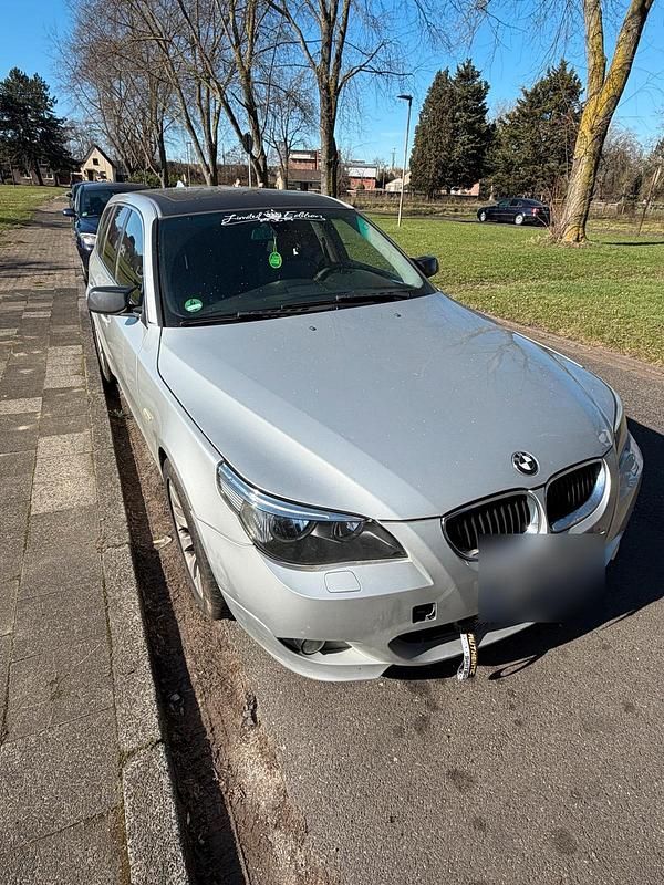 Gebraucht BMW 525 177 PS (130 kW) 2005 Grau Kombi