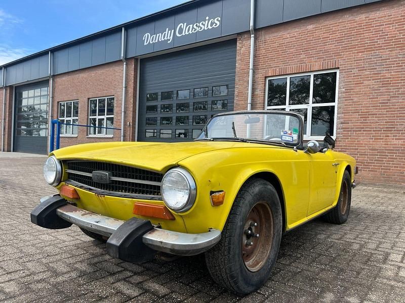 Gelb Gebraucht 1973 Triumph TR6 Cabrio | 6.700 € - Bild 1/4