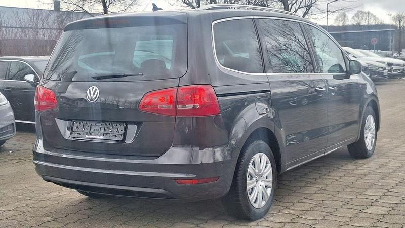Gebraucht VW Sharan Cup 150 PS (110 kW) 2014 Grau Van / Kleinbus