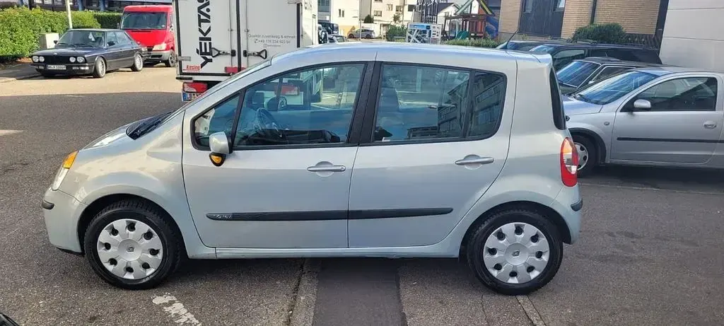 Używany Renault Modus Dynamique 88 KM (64 kW) 2005 Niebieski Minivan