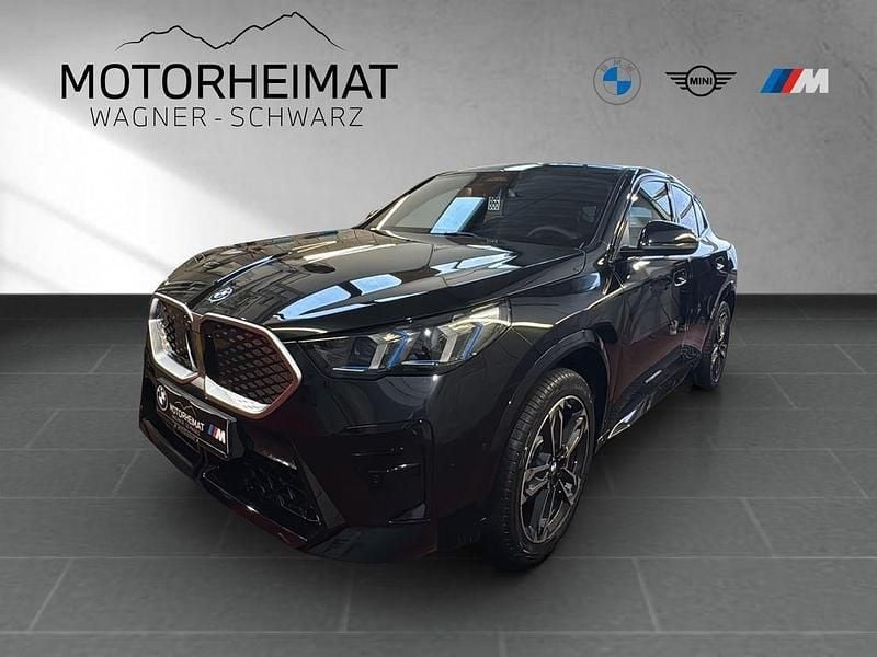 Neu BMW iX2 Performance 150 kW (204 PS) 2025 Schwarz SUV