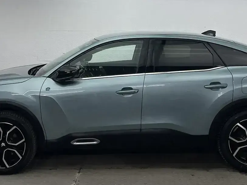 Gebraucht Citroën e-C4 184 kW (251 PS) 2024 Blau Limousine