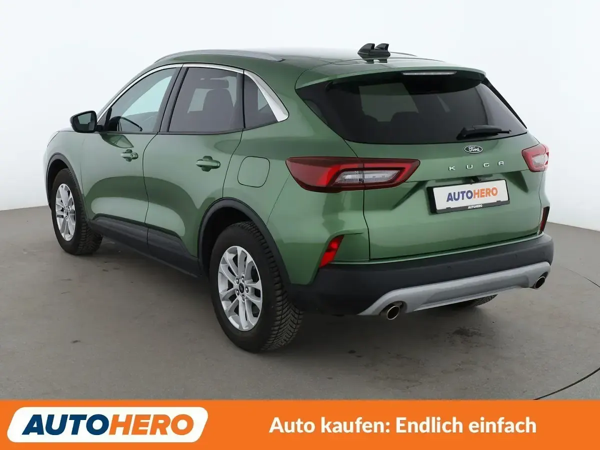 Używany Ford Kuga Titanium 186 KM (136 kW) 2024 Zielony SUV