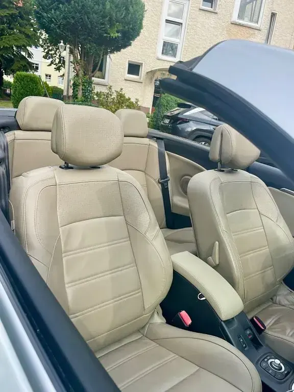 Gebraucht Renault Mégane Cabriolet Luxe 131 PS (96 kW) 2011 Weiß Cabrio