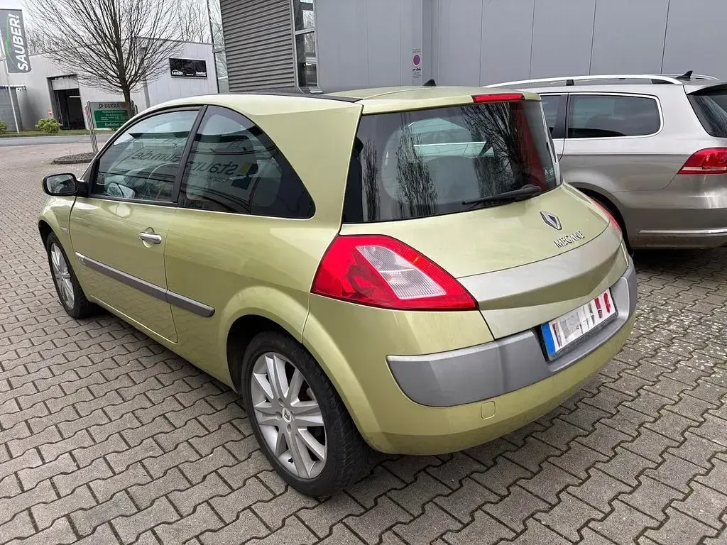Gebraucht Renault Mégane 113 PS (83 kW) 2004 Grün Limousine