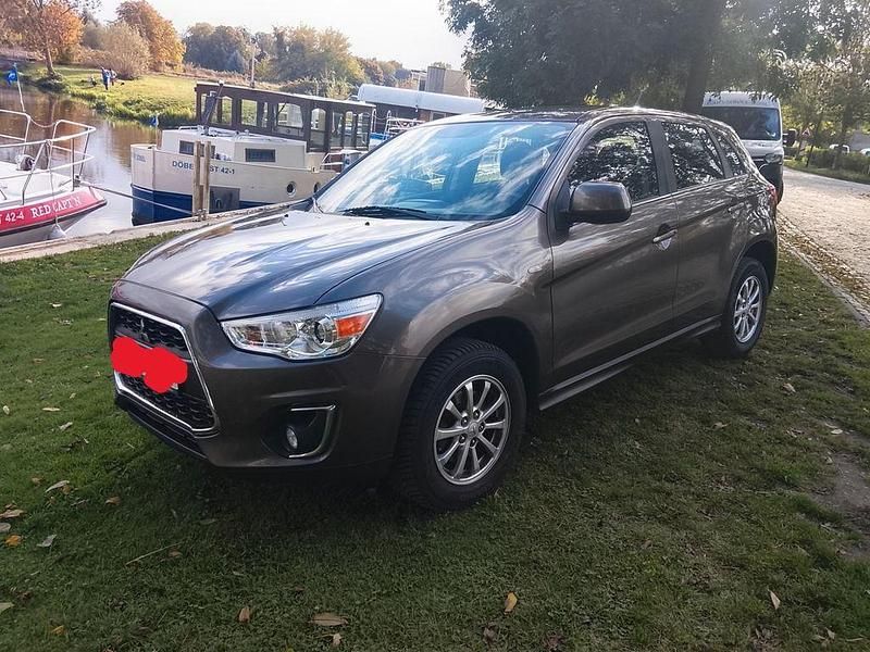 Braun Gebraucht 2013 Mitsubishi ASX Instyle SUV | 8.199 € (Guter Preis) - Bild 1/4