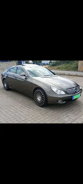 Gebraucht Mercedes CLS500 387 PS (284 kW) 2007 Braun Coupé