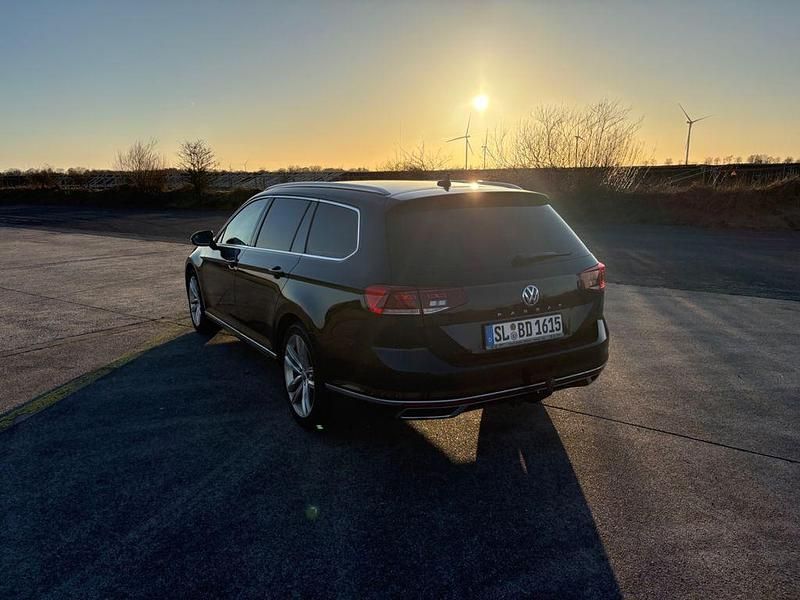 Gebraucht VW Passat Elegance 150 PS (110 kW) 2020 Schwarz Kombi