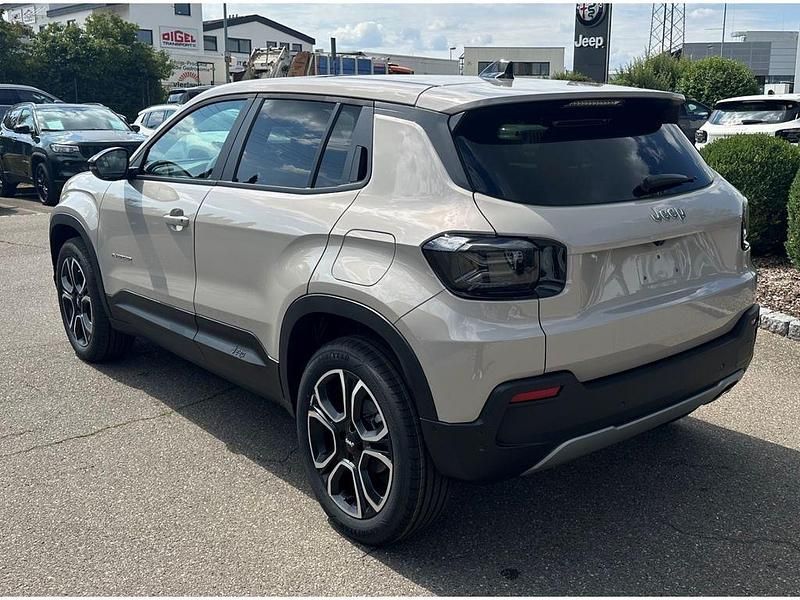 Neu Jeep Avenger Summit 110 PS (80 kW) 2025 Grau SUV