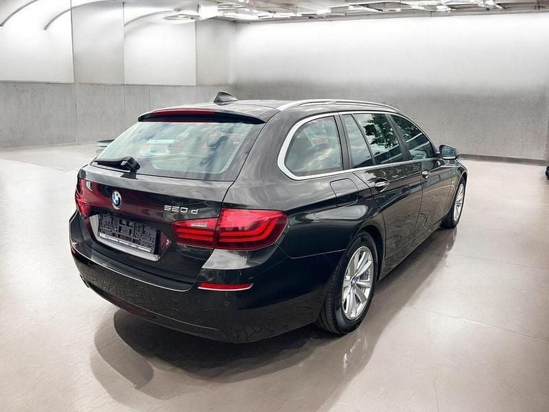 Gebraucht BMW 520 184 PS (135 kW) 2014 Braun Limousine