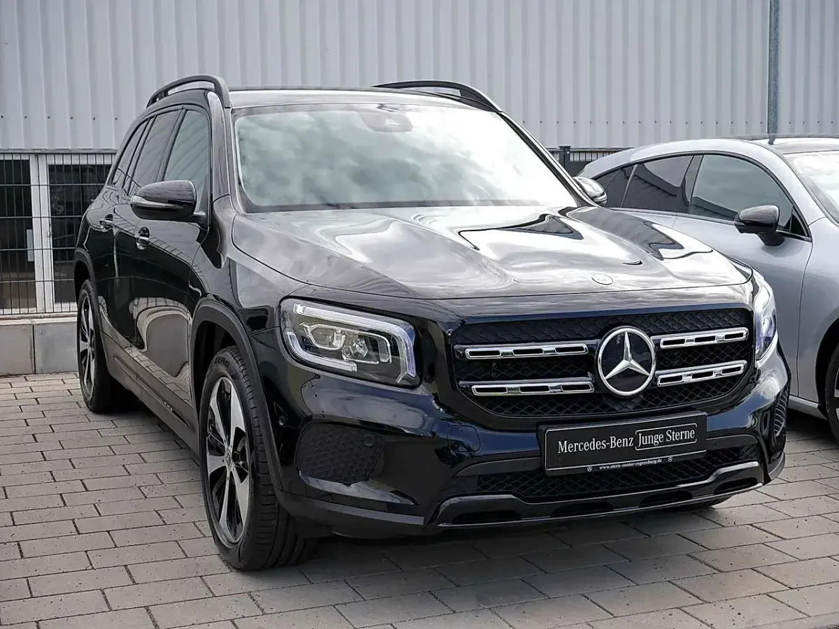 Gebraucht Mercedes GLB180 Progressive 136 PS (100 kW) 2023 Unilack nachtschwarz SUV
