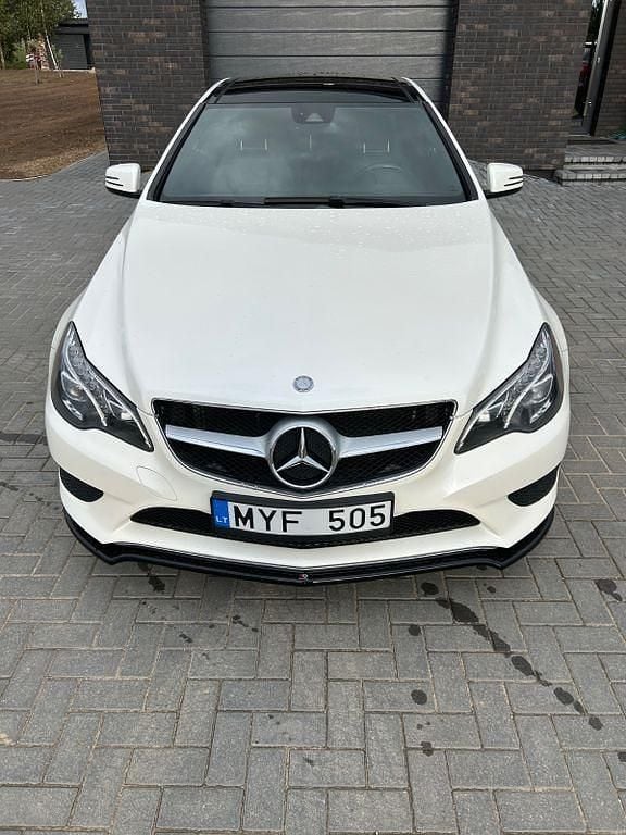 Gebraucht Mercedes E350 306 PS (225 kW) 2014 Weiß Coupé