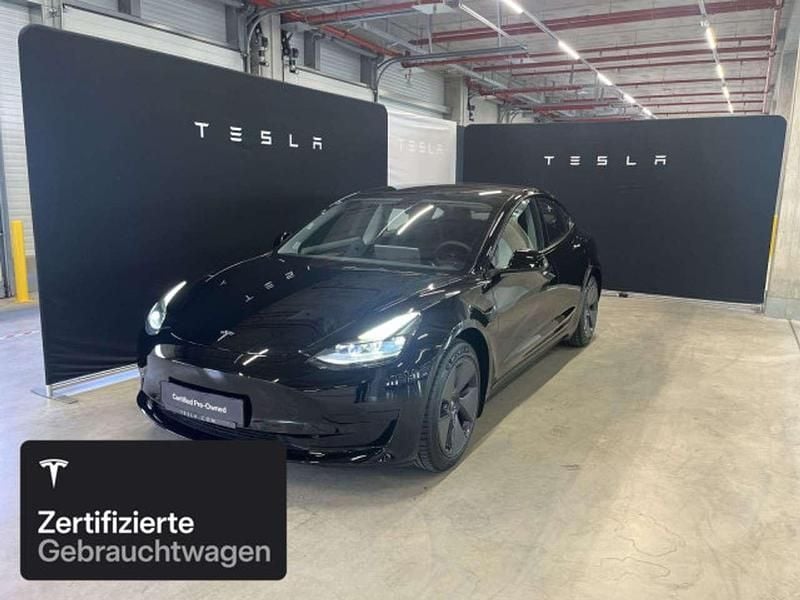 Solid black Gebraucht 2021 Tesla Model 3 RWD Limousine | 26.100 € (Fairer Preis) - Bild 1/4