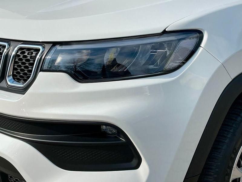 Gebraucht Jeep Compass Altitude 131 PS (96 kW) 2024 Alpine white SUV