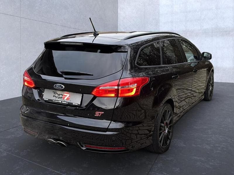 Gebraucht Ford Focus ST 250 PS (183 kW) 2018 Iridiumschwarz (metallic) Kombi