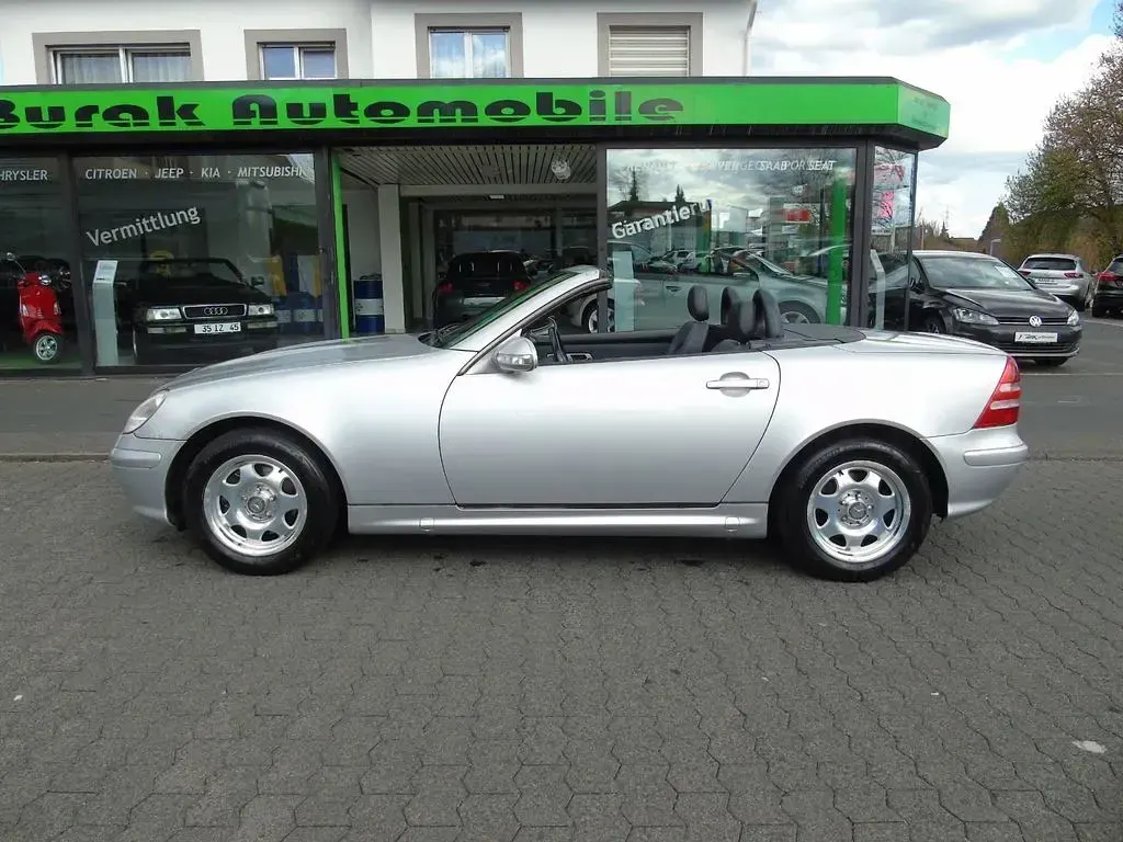 Gebraucht Mercedes SLK200 163 PS (119 kW) 2001 Silber Cabrio