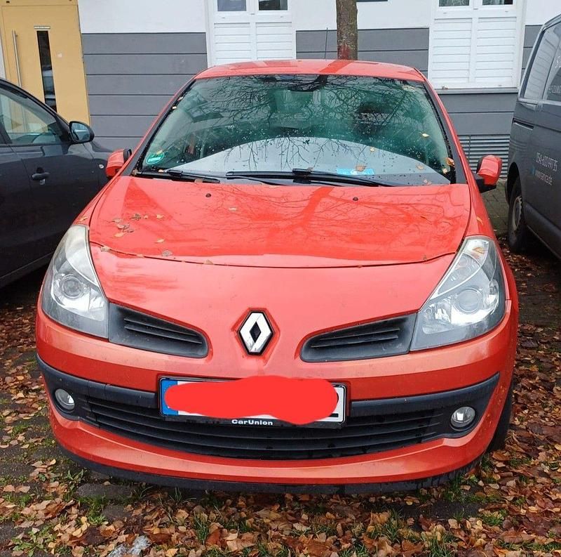 Rot Gebraucht 2008 Renault Clio II Dynamique Limousine | 1.200 € (Guter Preis) - Bild 1/4