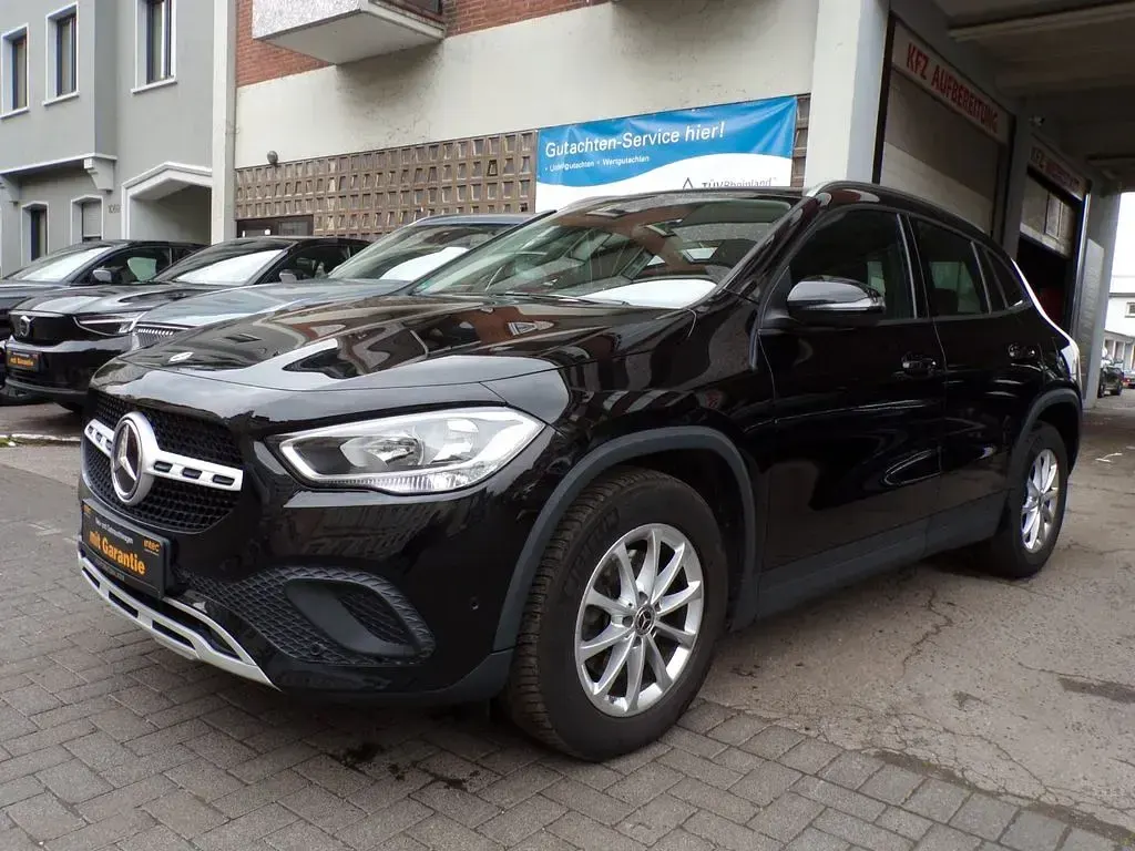 Gebraucht Mercedes GLA180 116 PS (85 kW) 2021 Schwarz SUV