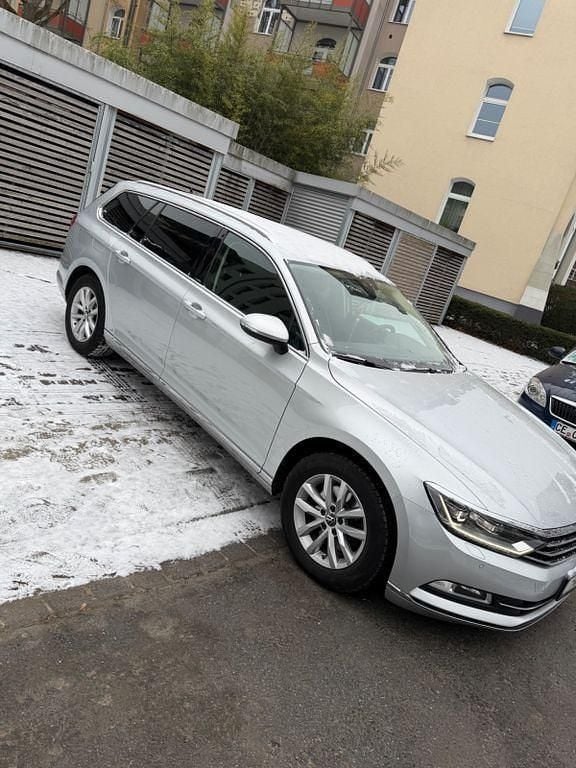 Gebraucht VW Passat Highline 150 PS (110 kW) 2018 Silber Limousine