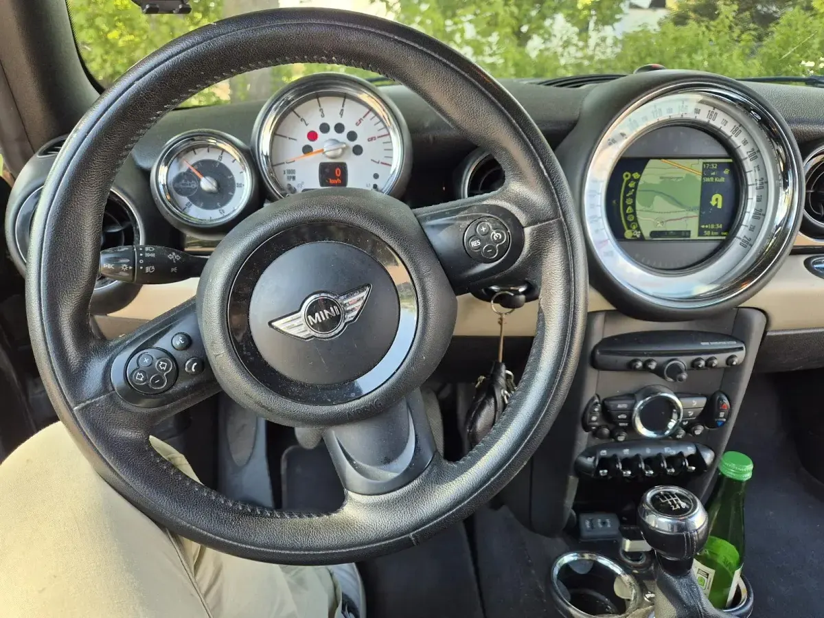 Gebraucht Mini Cooper D Cabriolet 112 PS (82 kW) 2014 Schwarz Cabrio