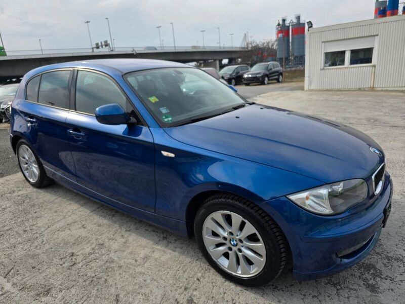 Gebraucht BMW 116 Advantage 116 PS (85 kW) 2011 Blau Kleinwagen