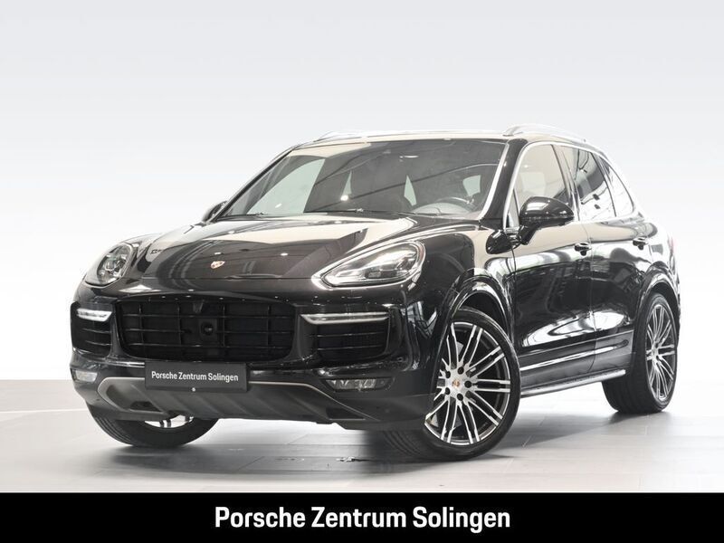 Tiefschwarzmetallic Gebraucht 2016 Porsche Cayenne Turbo S SUV | 59.450 € (Superpreis) - Bild 1/4