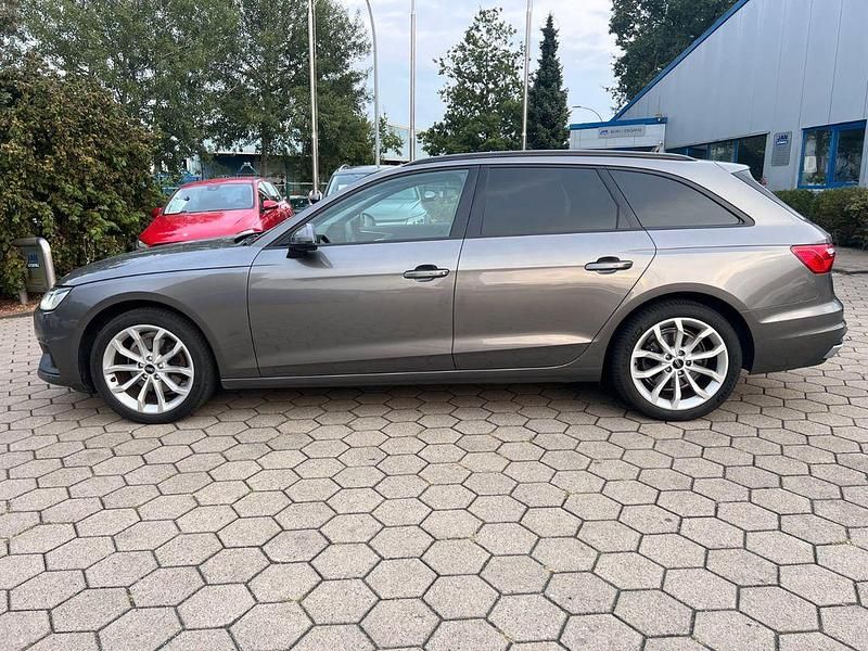 Gebraucht Audi A4 Sport 163 PS (119 kW) 2021 Other Kombi