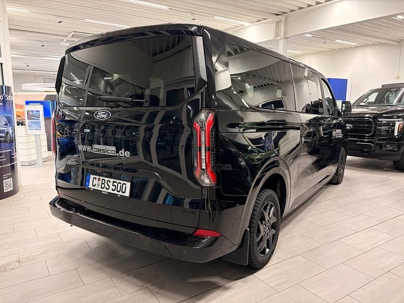 Gebraucht Ford Tourneo Titanium X 170 PS (125 kW) 2025 Agate black metallic (schwarz) Van / Kleinbus