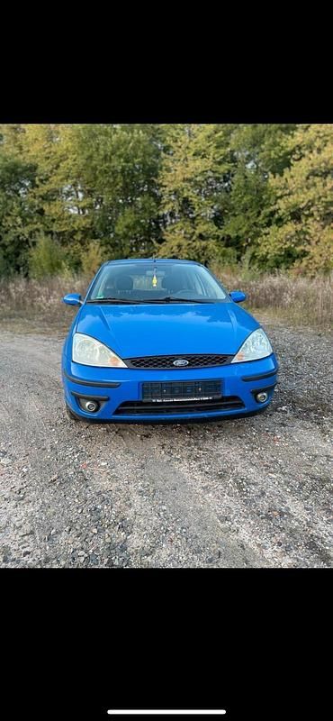 Blau Gebraucht 2003 Ford Focus Kleinwagen | 1.099 € (Fairer Preis) - Bild 1/4