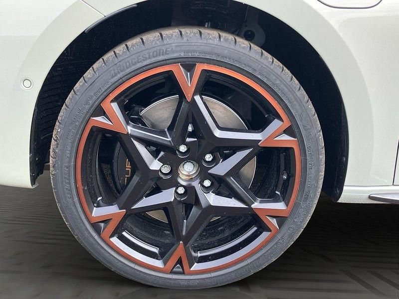 Gebraucht Cupra Leon VZ 272 PS (200 kW) 2025 Taiga grau metallic Limousine