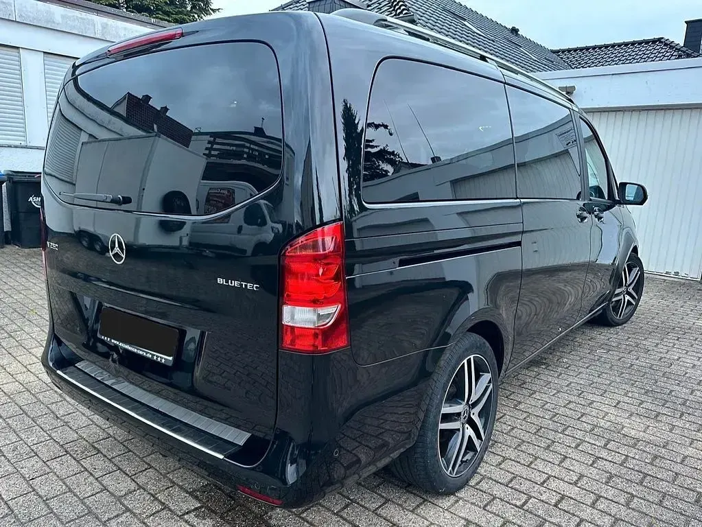 Gebraucht Mercedes V250 Avantgarde 190 PS (139 kW) 2014 Schwarz Van / Kleinbus