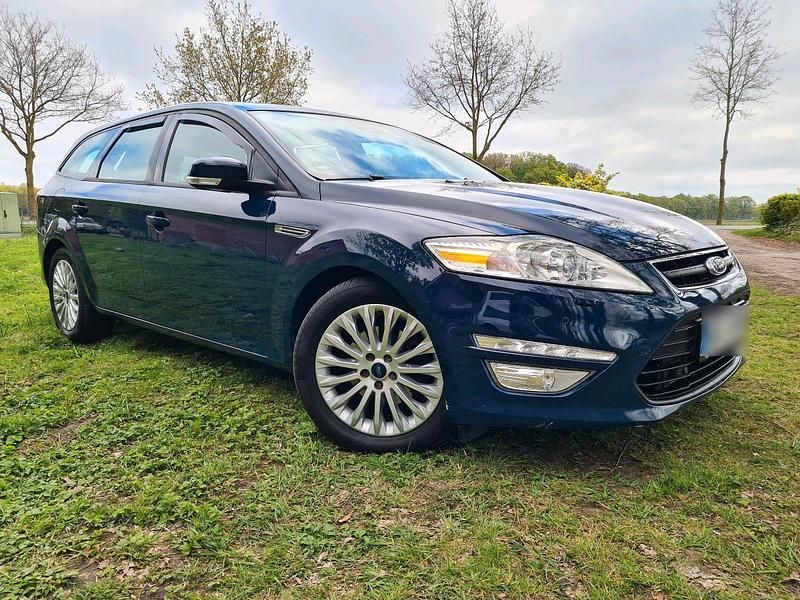 Używany Ford Mondeo 115 KM (84 kW) 2010 Czarny Sedan/Limuzyna