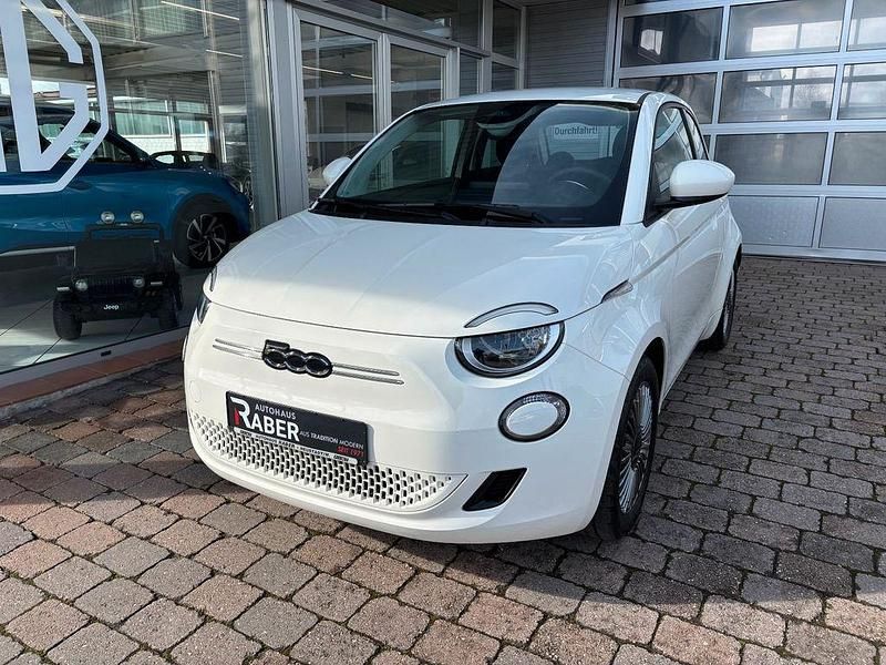 Gebraucht Fiat 500e Easy 86 kW (118 PS) 2023 Weiß