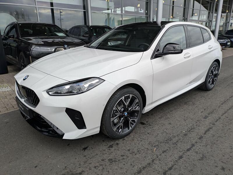 Neu BMW 120 Performance 156 PS (114 kW) 2026 Weiß Kleinwagen