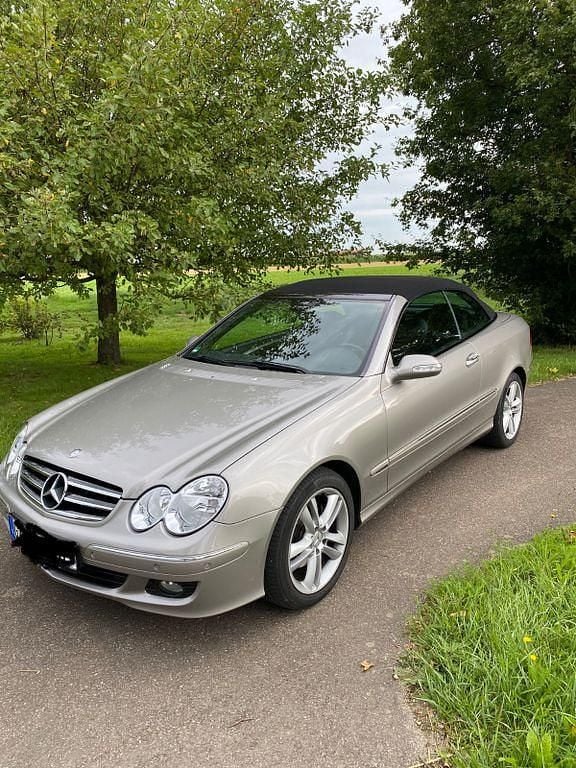 Silber Gebraucht 2007 Mercedes CLK200 Avantgarde Cabrio | 12.500 € (Etwas zu teuer) - Bild 1/4