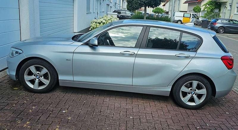 Gebraucht BMW 118 Sport Line 150 PS (110 kW) 2017 Silber Kleinwagen