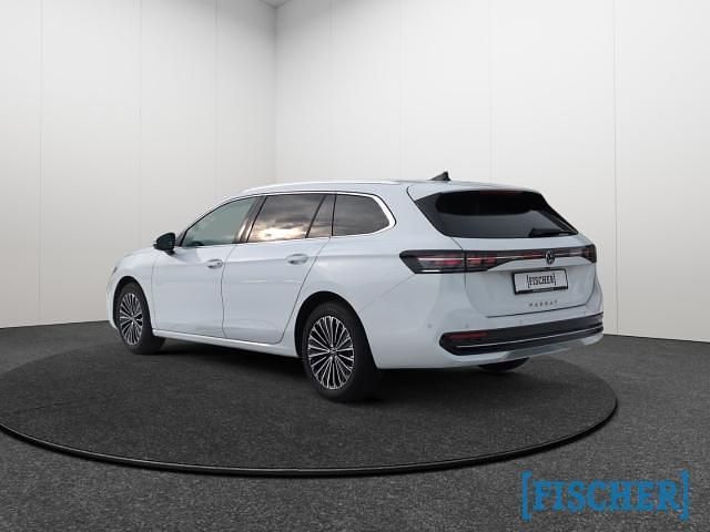 Gebraucht VW Passat Elegance 150 PS (110 kW) 2025 Weiss Kombi