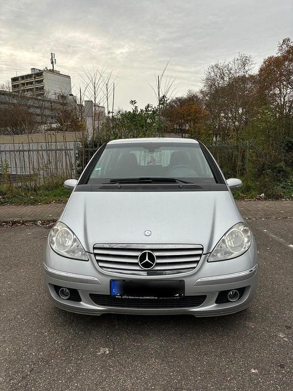 Silber Gebraucht 2006 Mercedes A170 Elegance Kleinwagen | 3.300 € (Fairer Preis) - Bild 1/4