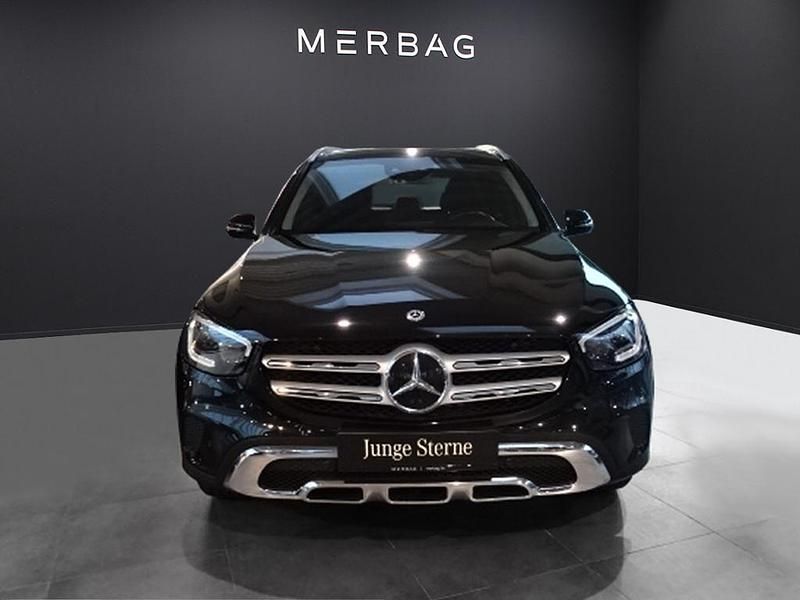 Gebraucht Mercedes GLC200 197 PS (144 kW) 2019 Metalliclack obsidianschwarz SUV