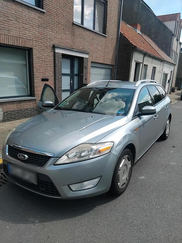 Gebraucht Ford Mondeo 120 PS (88 kW) 2007 Blau Kombi