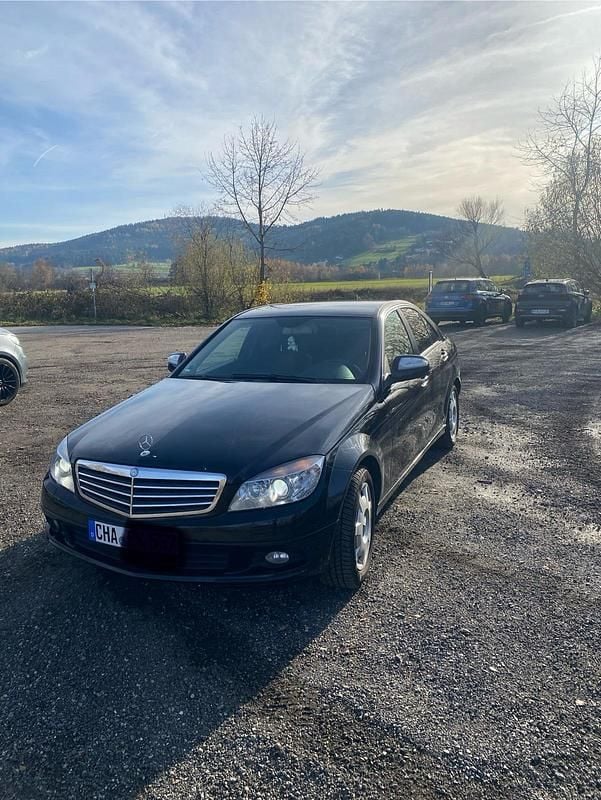 Schwarz Gebraucht 2009 Mercedes C220 Limousine | 5.000 € (Guter Preis) - Bild 1/4