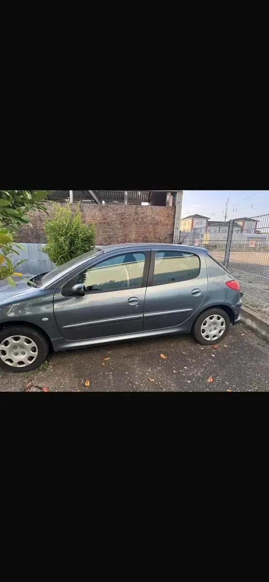 Gebraucht Peugeot 206 75 PS (55 kW) 2006 Blau Kleinwagen