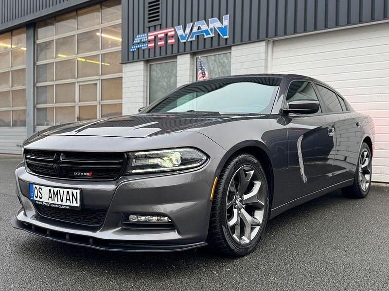 Grau Gebraucht 2015 Dodge Charger SXT Limousine | 22.300 € - Bild 1/4